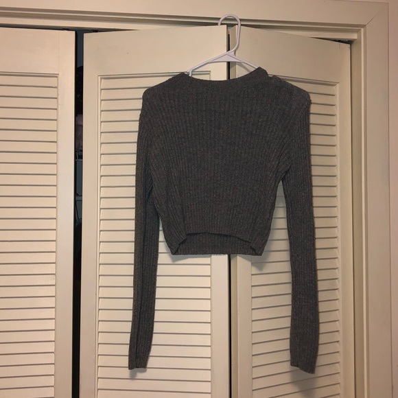 Brandy Melville Sweaters - BRANDY MELVILLE cropped knit sweater